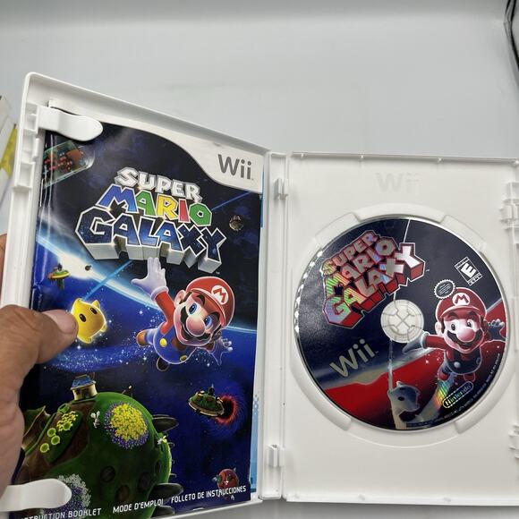 Super Mario Galaxy (Nintendo Wii, 2007) CIB Complete In Box - Picture 3 of 6